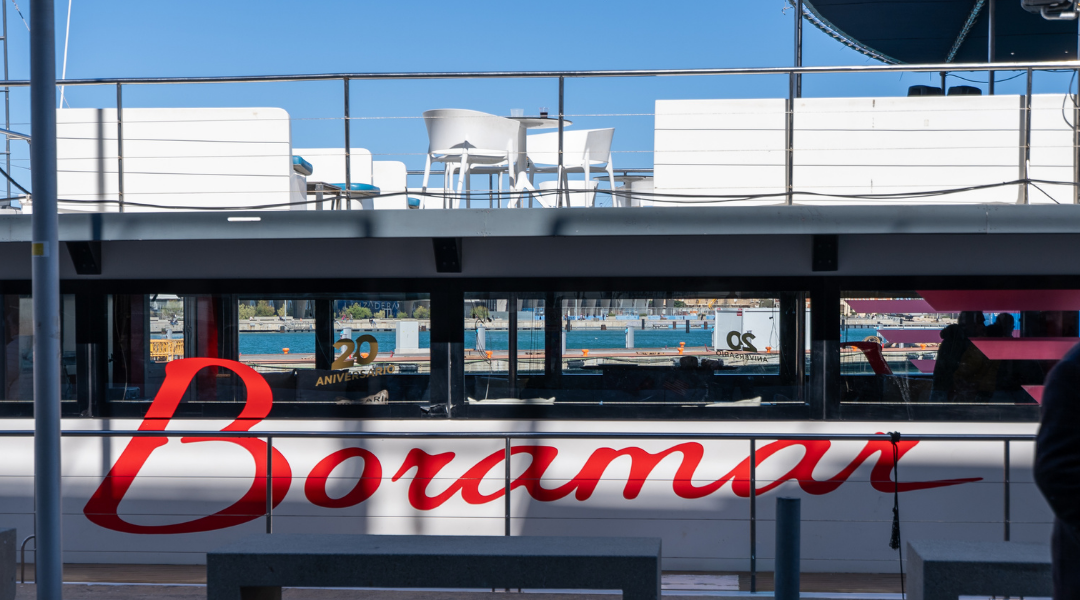 Paseo por el Mediterráneo + baño, una forma diferente de disfrutar el verano en Valencia